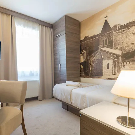 Royal 4* بلغراد